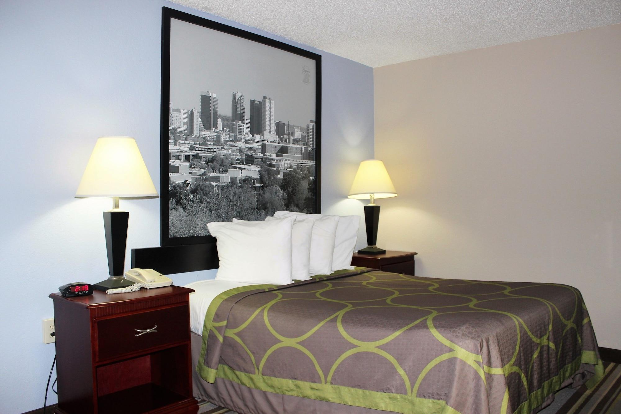 Hotel Super 8 By Wyndham Tuscaloosa Extérieur photo