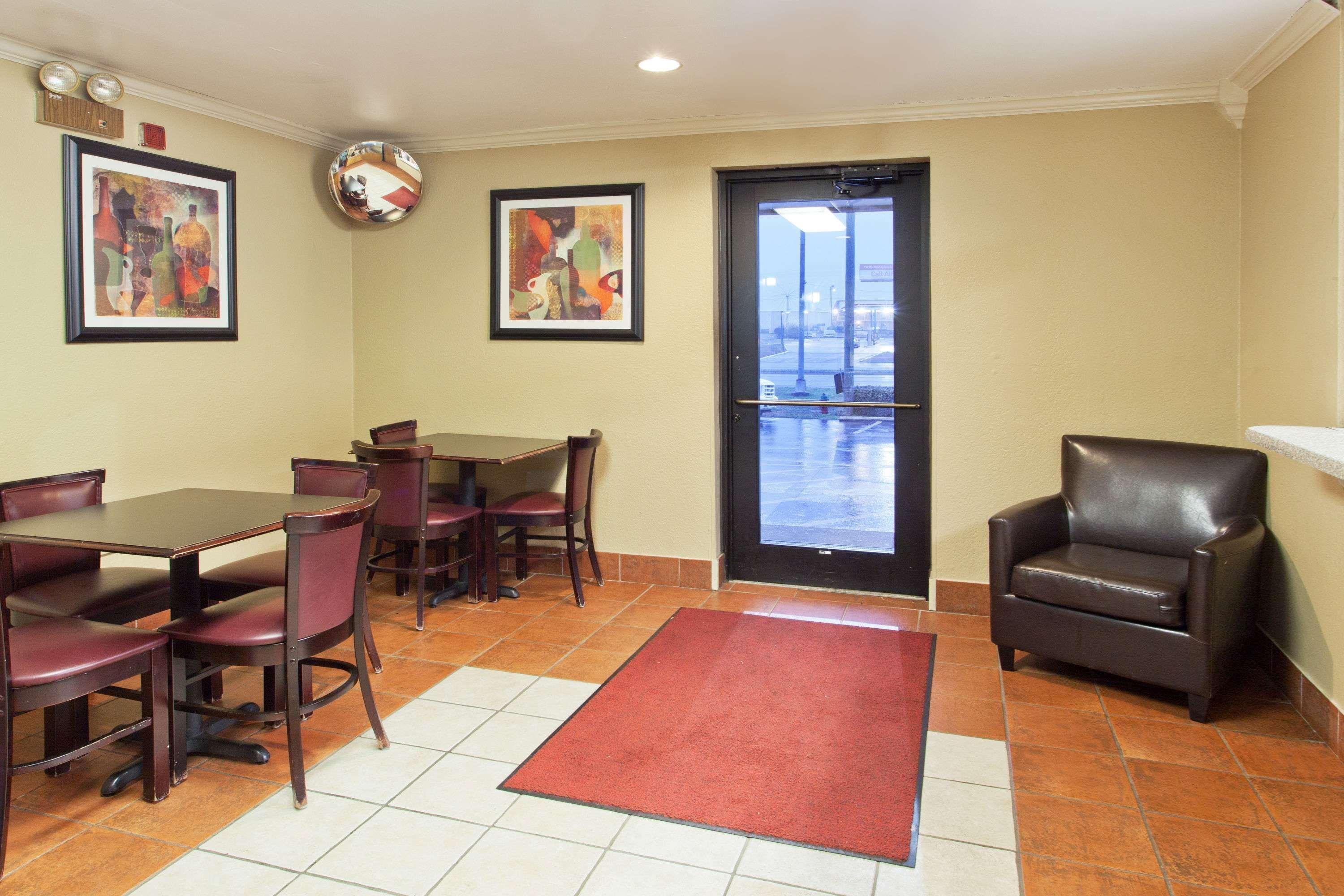 Hotel Super 8 By Wyndham Tuscaloosa Extérieur photo